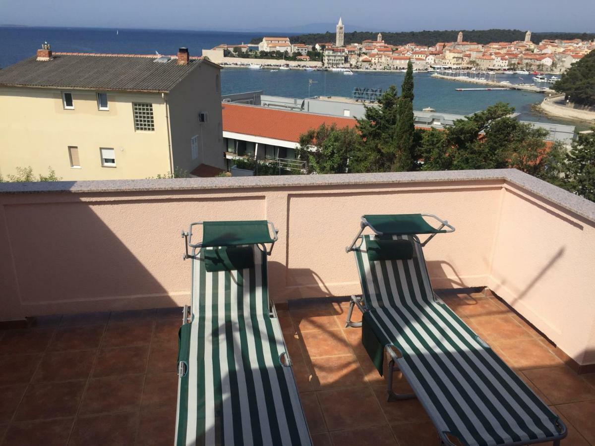 Apartment And Rooms Milak Раб Екстериор снимка