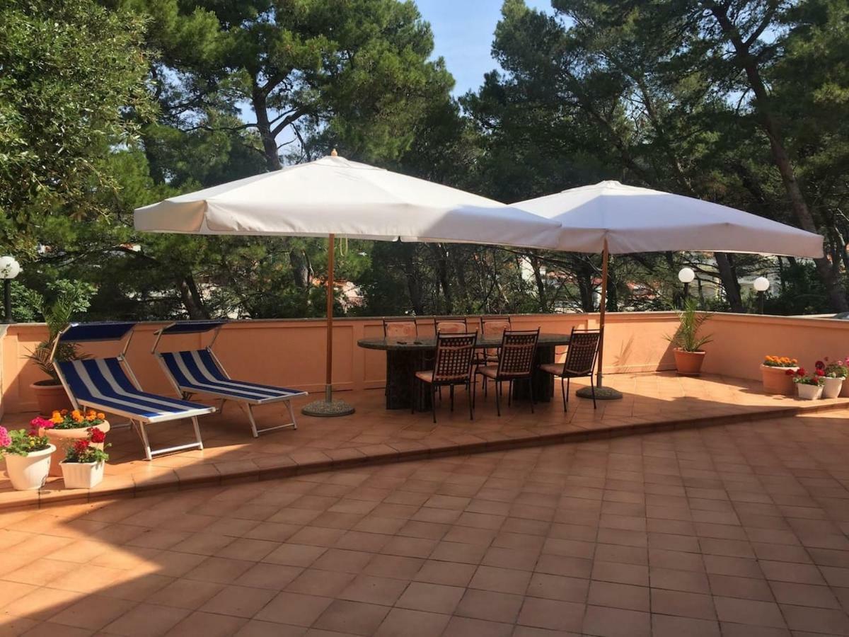 Apartment And Rooms Milak Раб Екстериор снимка